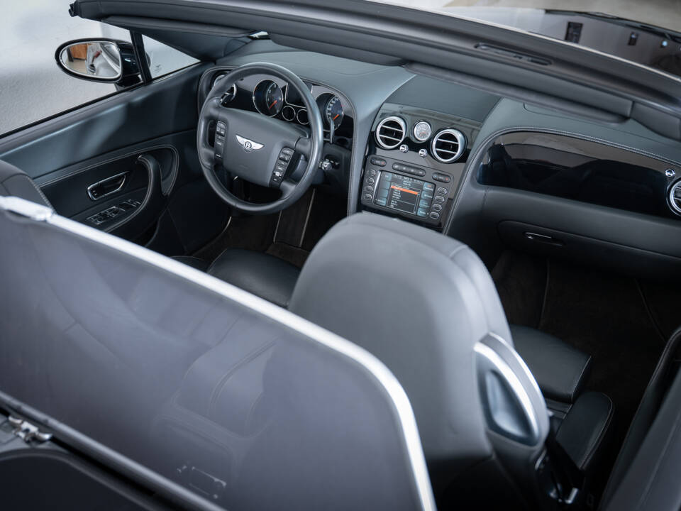 Bild 23/31 von Bentley Continental GTC (2008)