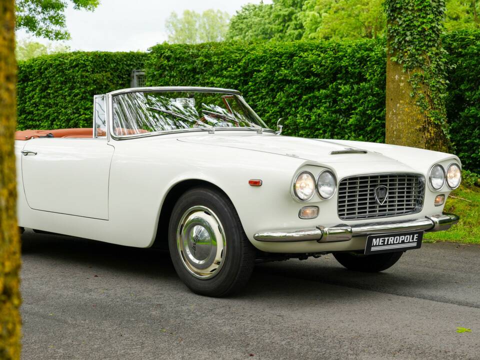 Image 25/41 of Lancia Flaminia GT 3C 2.5 Convertible (1963)