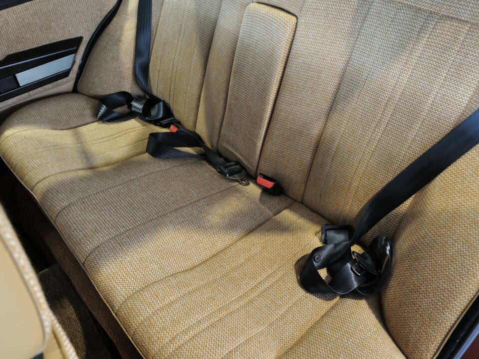 Bild 27/50 von Alfa Romeo Giulietta 1.8 (1985)