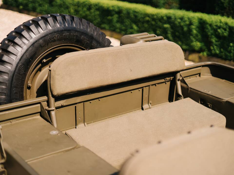Bild 28/31 von Willys Jeep M38 A1 (1943)