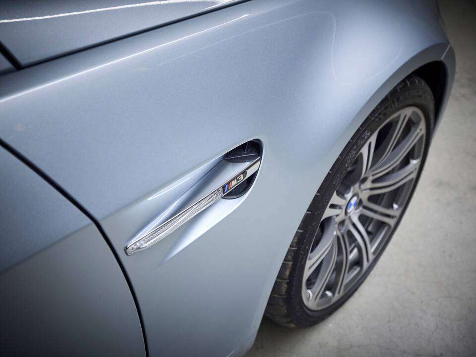 Image 39/100 of BMW M3 (2006)