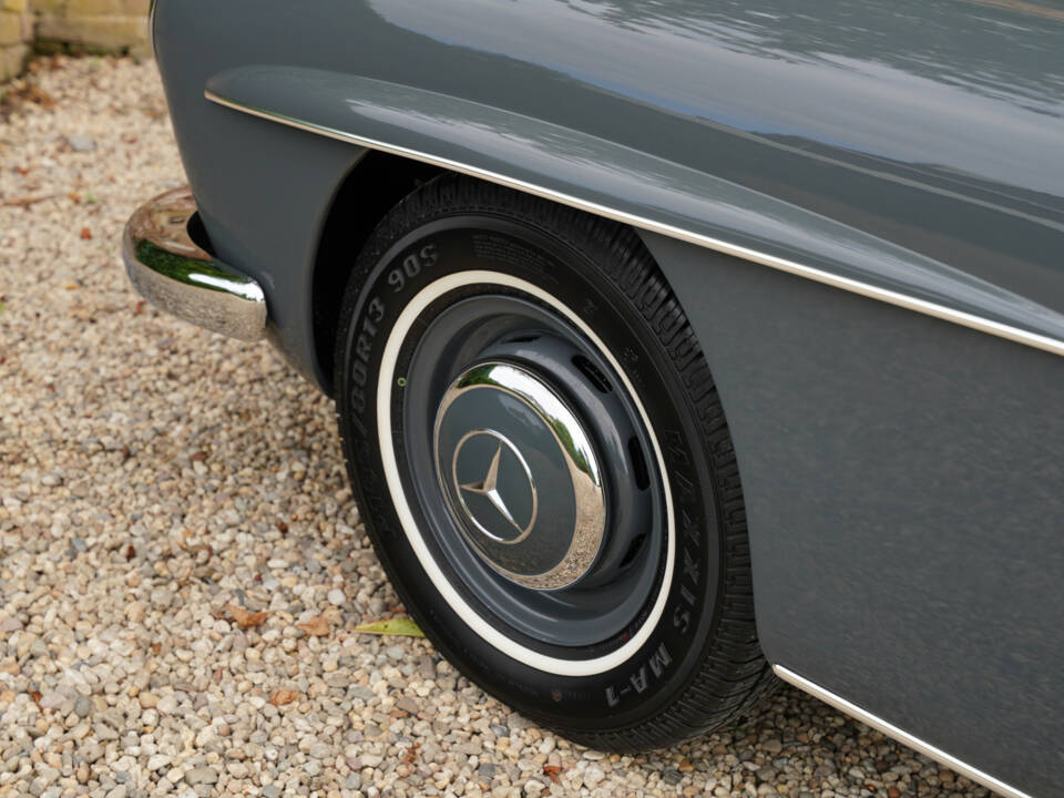 Image 12/50 of Mercedes-Benz 190 SL (1957)