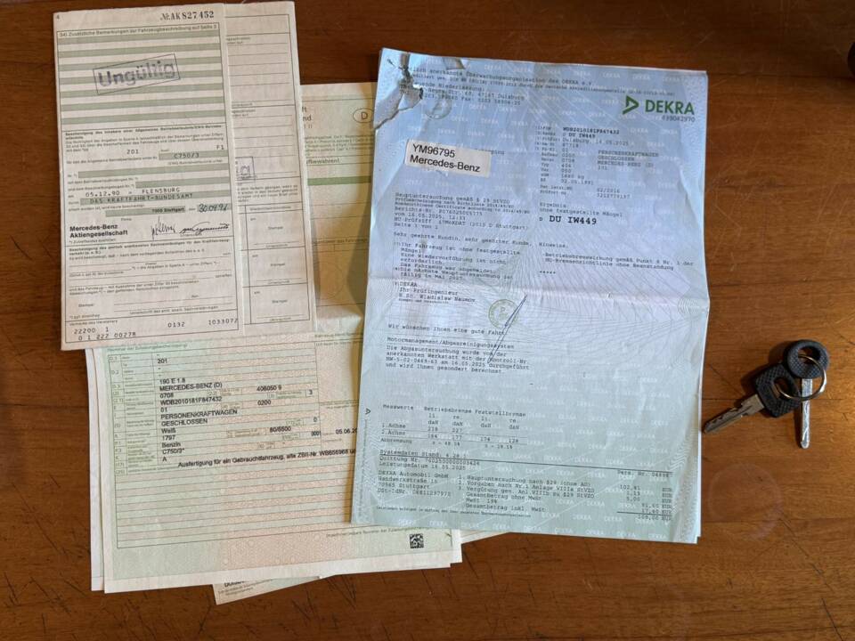 Bild 21/21 von Mercedes-Benz 190 E 1.8 (1990)