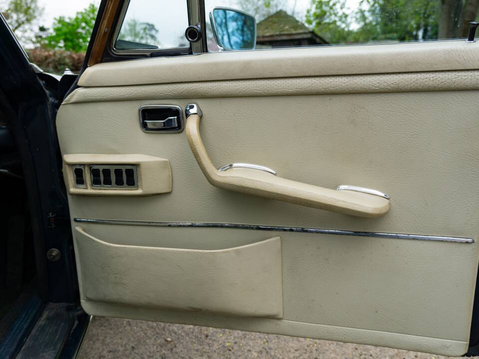 Imagen 10/21 de Mercedes-Benz 280 SEL (1968)