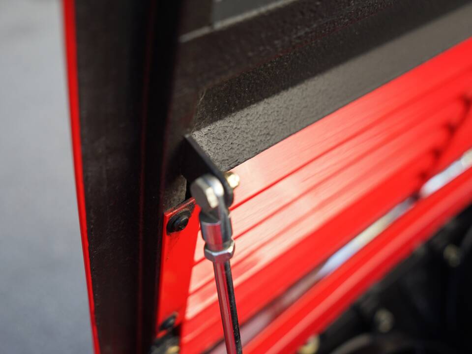 Image 19/27 de Ferrari 328 GTB (1985)