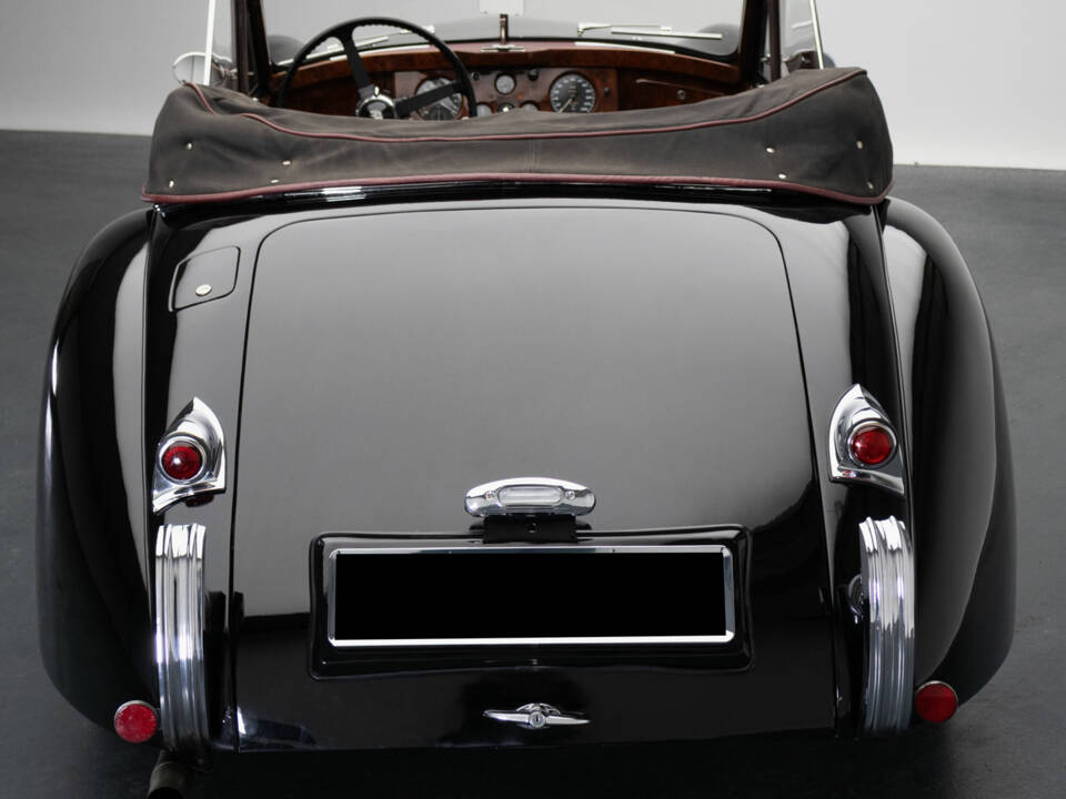 Imagen 4/9 de Jaguar XK 120 DHC (1954)