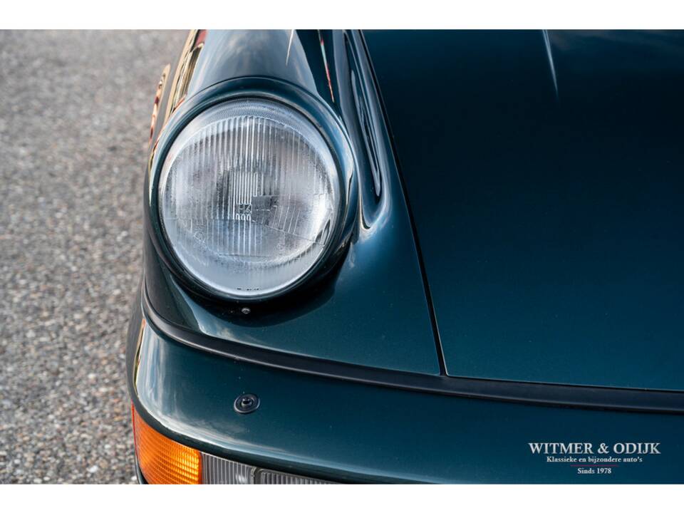 Image 19/42 of Porsche 911 Carrera 4 (1990)