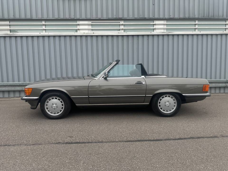 Image 4/10 of Mercedes-Benz 300 SL (1985)