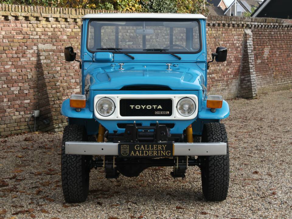 Bild 4/50 von Toyota Land Cruiser BJ 45 (1982)