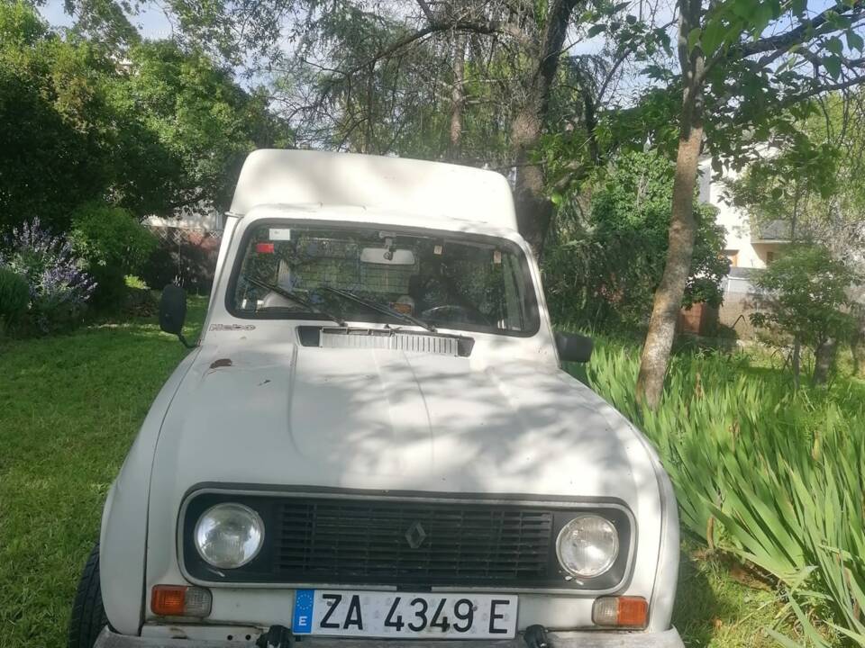 Bild 4/6 von Renault R 4 F6 (1986)