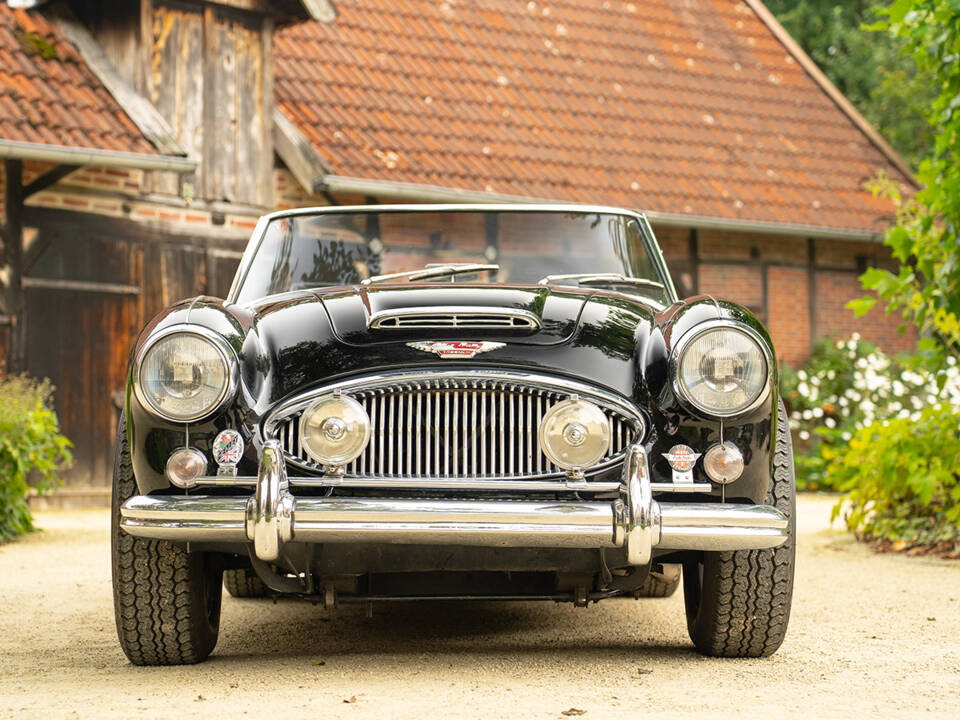 Image 18/62 de Austin-Healey 3000 Mk III (BJ8) (1965)