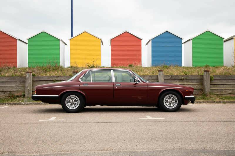 Image 5/50 of Daimler Double Six (1983)