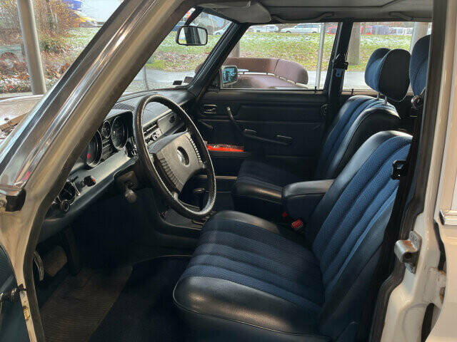 Image 8/15 de Mercedes-Benz 200 (1976)