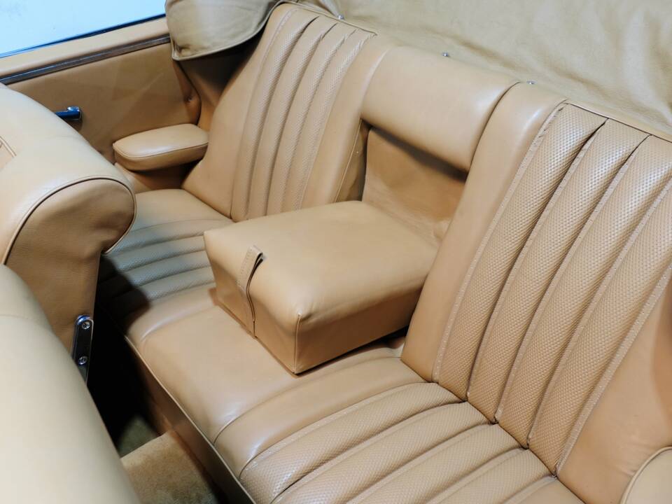 Bild 14/34 von Mercedes-Benz 220 SE b (1963)