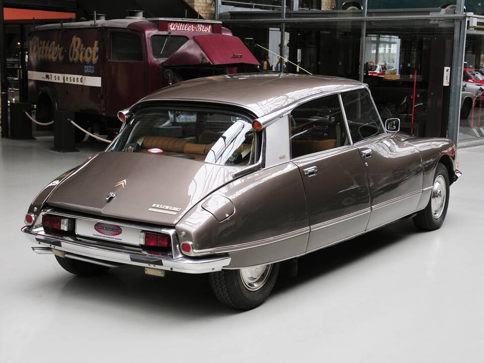 Bild 6/32 von Citroën DS 23 Pallas IE (1973)