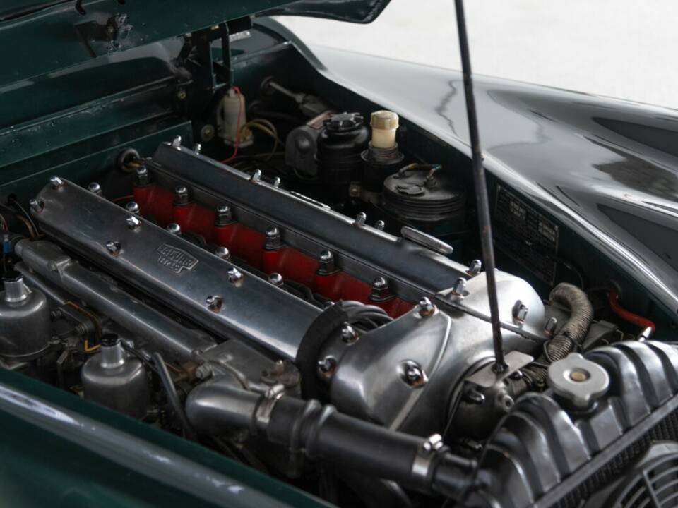 Bild 32/33 von Jaguar XK 140 SE FHC (1956)