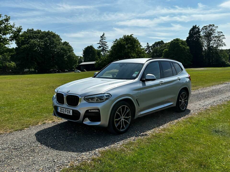 Image 13/64 de BMW X3 M Competition (2019)