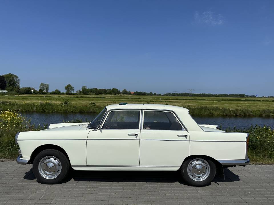 Image 1/50 of Peugeot 404 (1973)