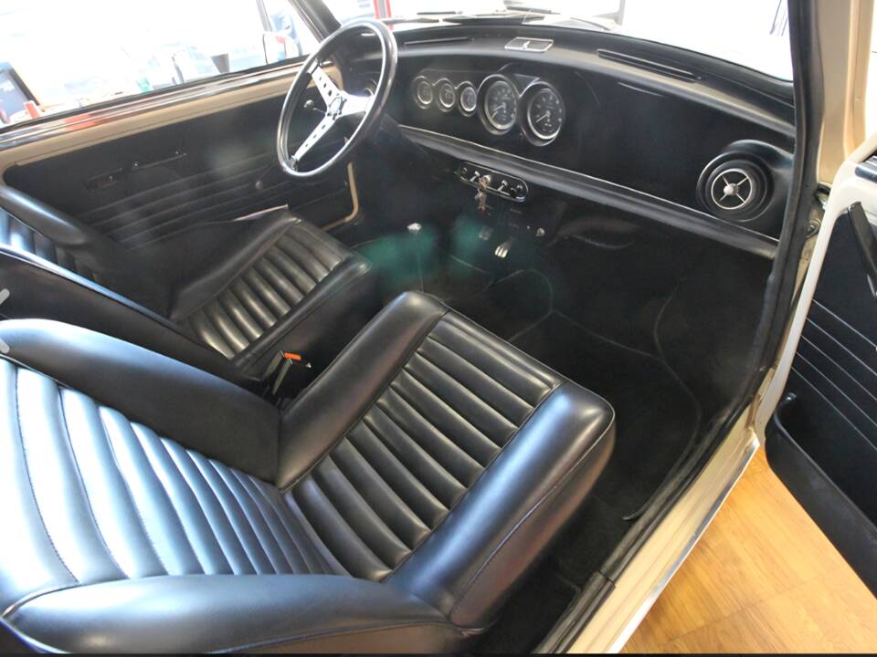 Image 30/51 de Innocenti Mini Cooper (1970)