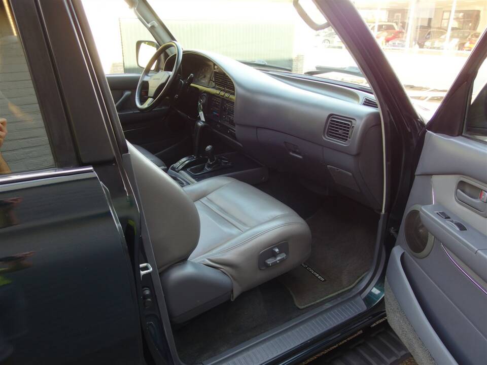 Image 54/99 de Toyota Land Cruiser J80 (1994)