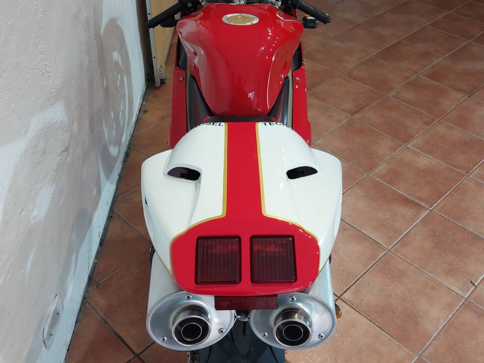 Obraz 15/38 pojazdu Ducati 916 (1998)