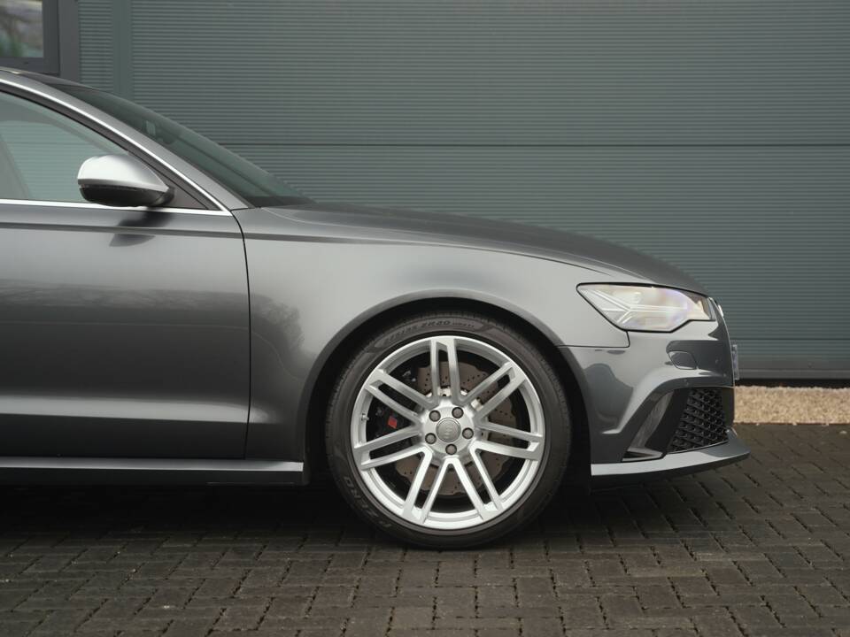 Immagine 10/50 di Audi RS6 Avant (2015)