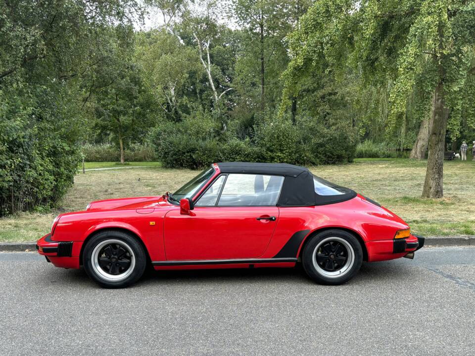 Image 14/20 of Porsche 911 Carrera 3.2 (1984)