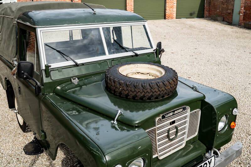 Afbeelding 40/50 van Land Rover 109 (1983)