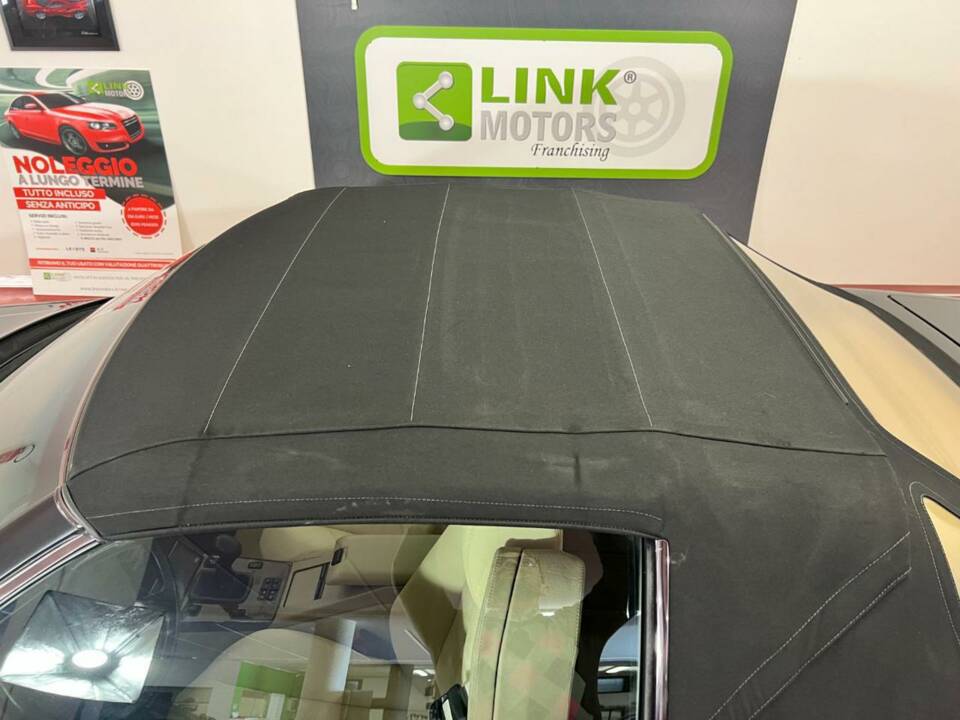 Image 42/48 of Mercedes-Benz 300 SL-24 (1992)