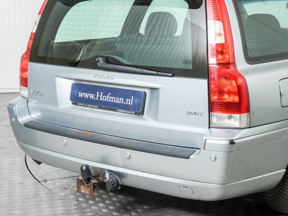 Image 26/36 of Volvo V70 D5 (2008)