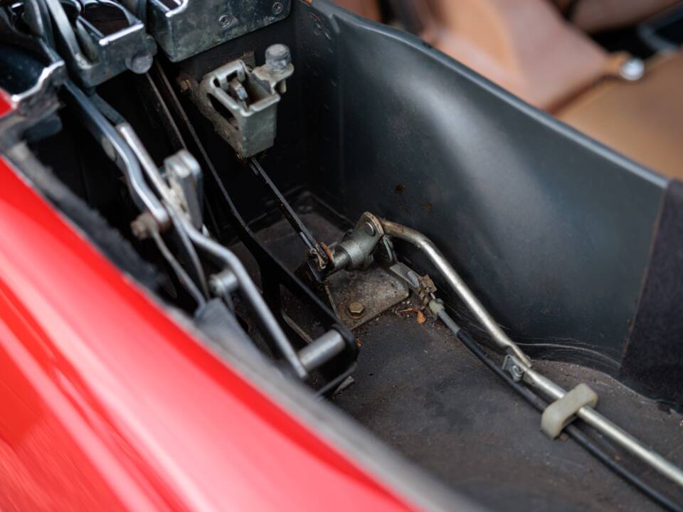 Image 32/50 of Mercedes-Benz 420 SL (1988)