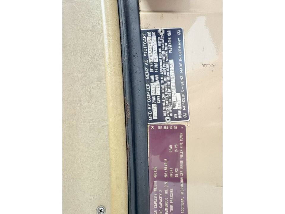 Image 28/50 of Mercedes-Benz 560 SL (1987)