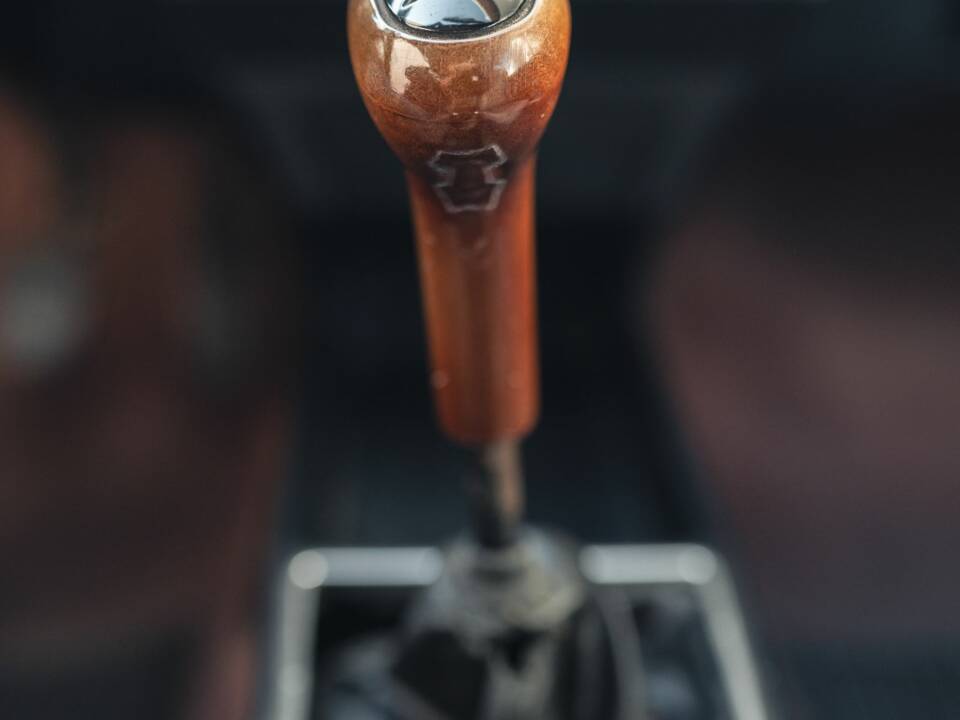 Image 18/32 of Alfa Romeo Alfetta GTV 2000 (1977)