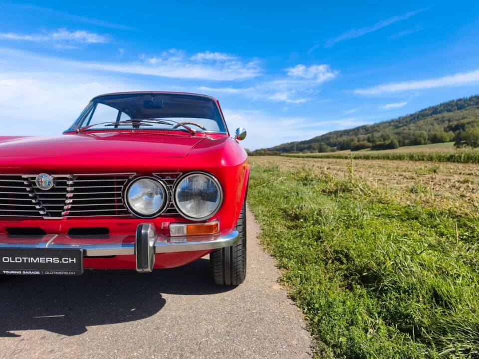 Bild 20/27 von Alfa Romeo 2000 GT Veloce (1972)