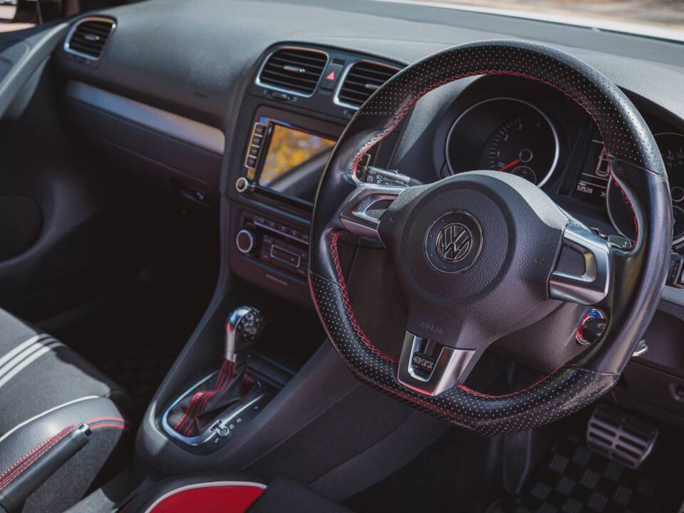 Imagen 5/42 de Volkswagen Golf VI GTI (2011)