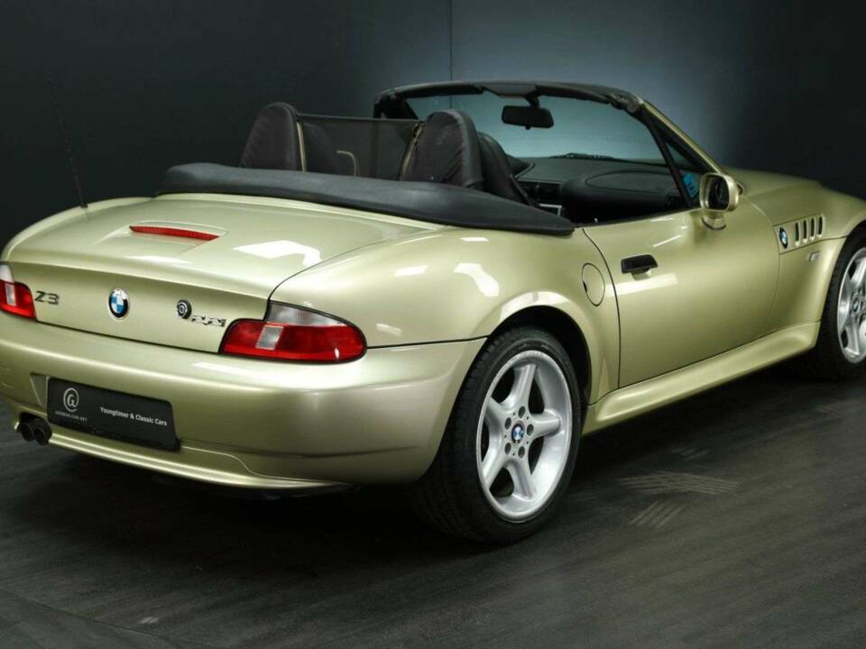 Bild 2/30 von BMW Z3 2.2i (2002)