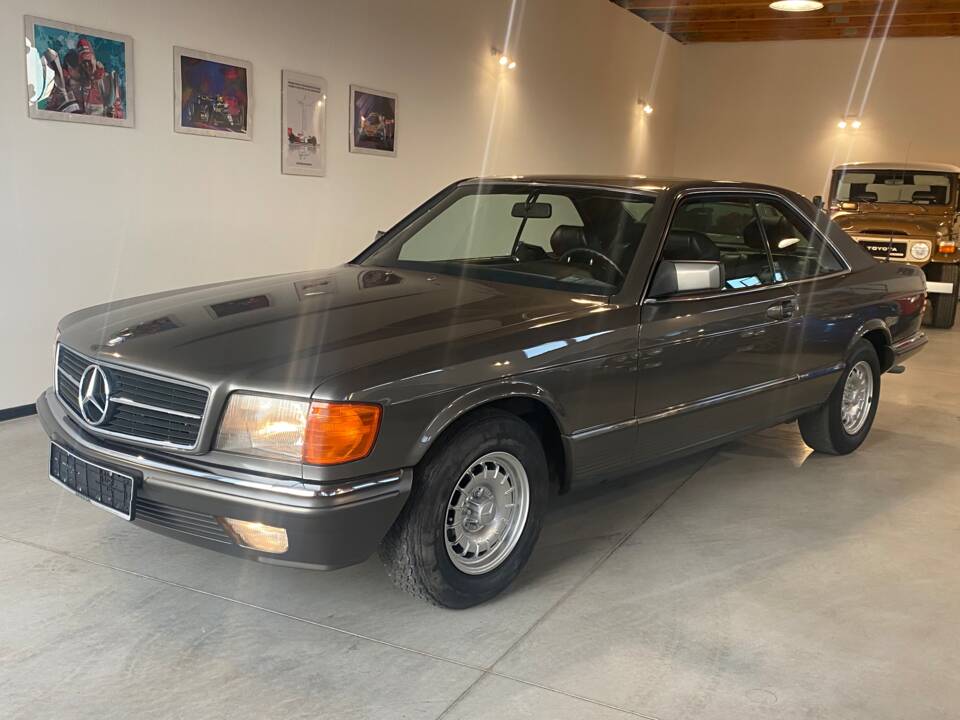 Bild 13/67 von Mercedes-Benz 380 SEC (1984)
