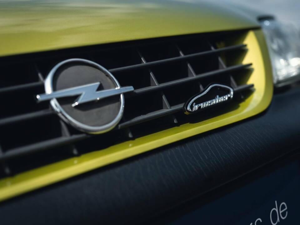 Bild 4/15 von Opel Vectra 2,5 i500 (1998)