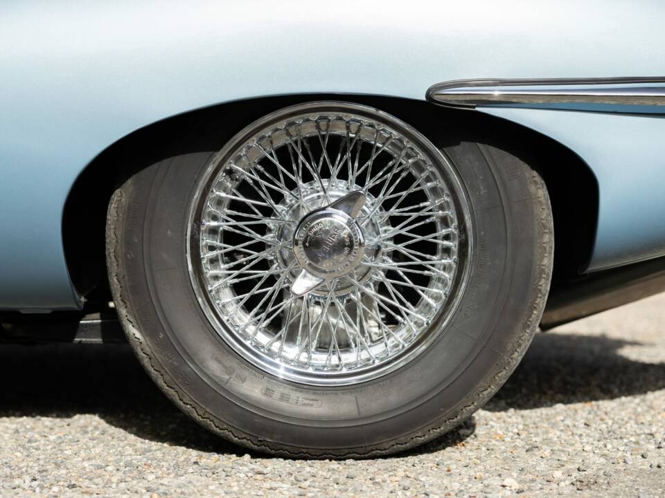 Image 10/50 de Jaguar Type E 3.8 (1964)