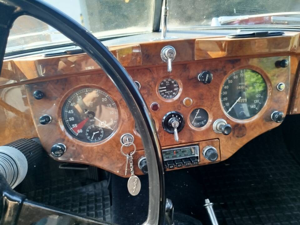 Immagine 38/74 di Jaguar XK 140 SE DHC (1955)