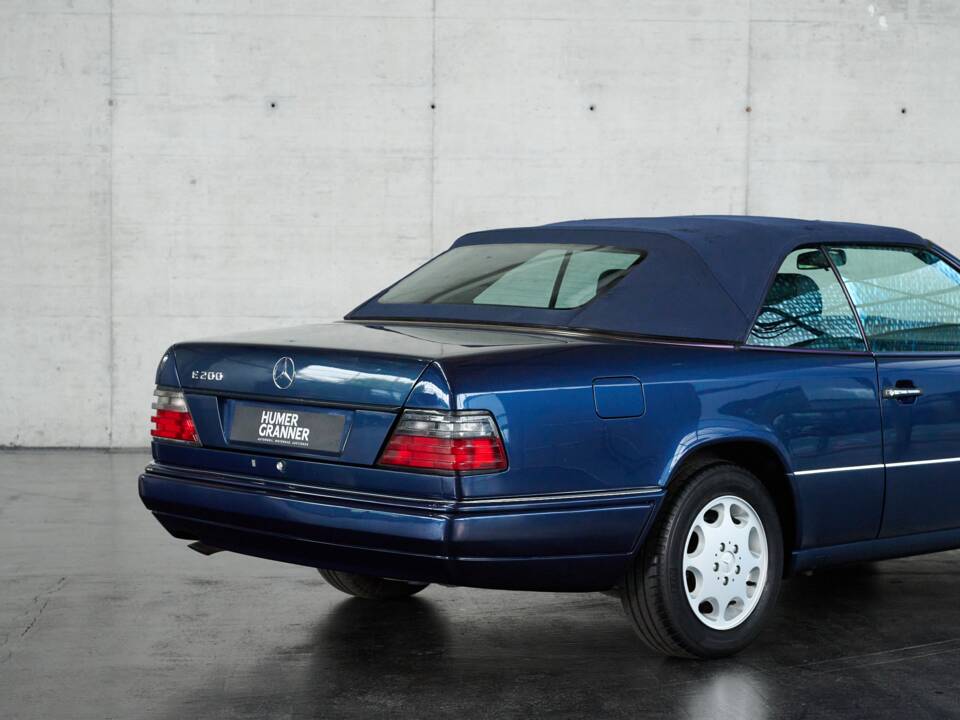 Bild 34/50 von Mercedes-Benz E 200 (1996)