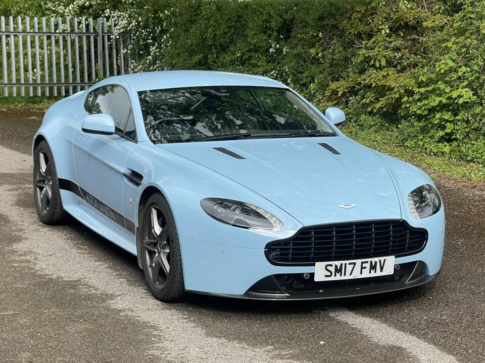 Afbeelding 3/11 van Aston Martin V8 Vantage S (2017)