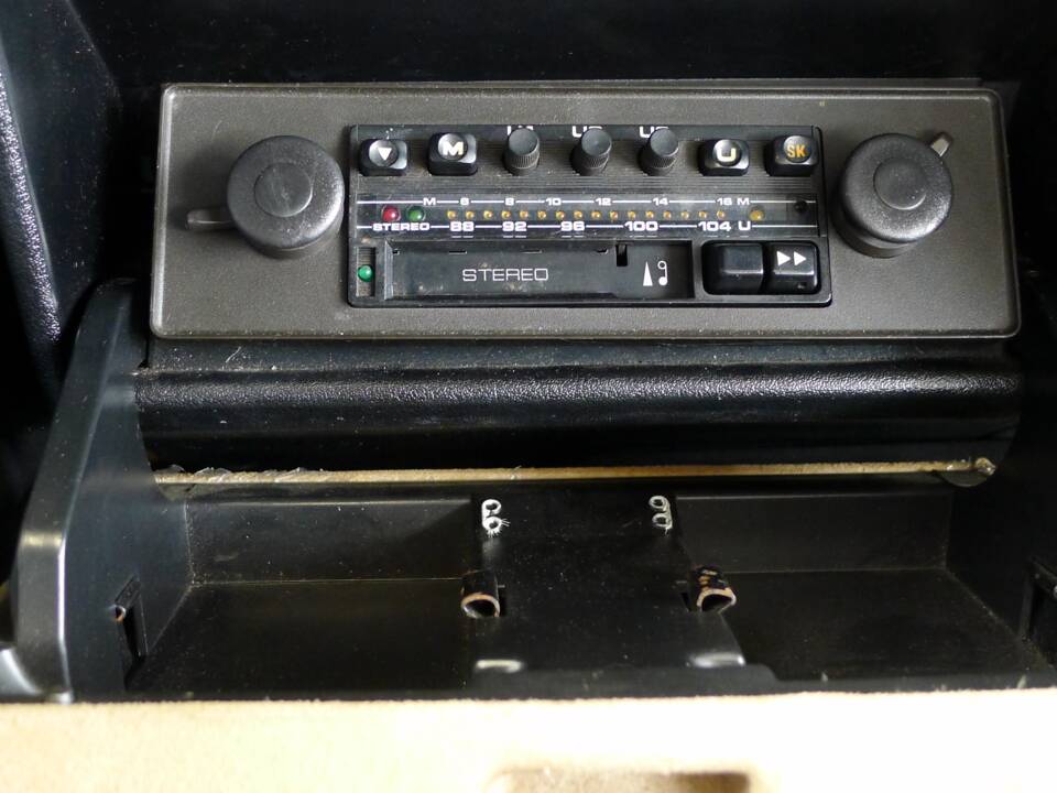 Image 14/47 of Lancia Y10 LX I.E. (1991)