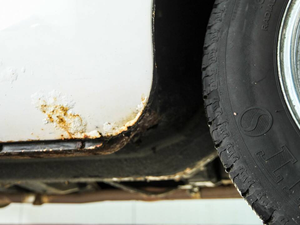 Afbeelding 43/50 van MG MGB GT (1972)