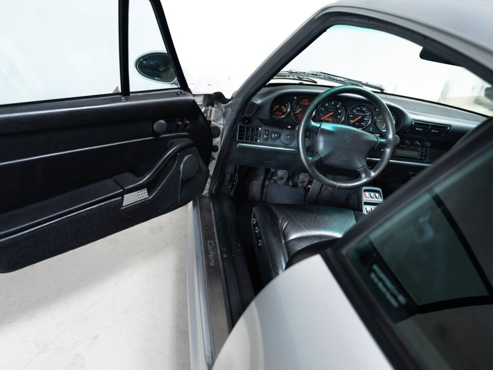 Bild 7/39 von Porsche 911 Carrera 4S (1997)