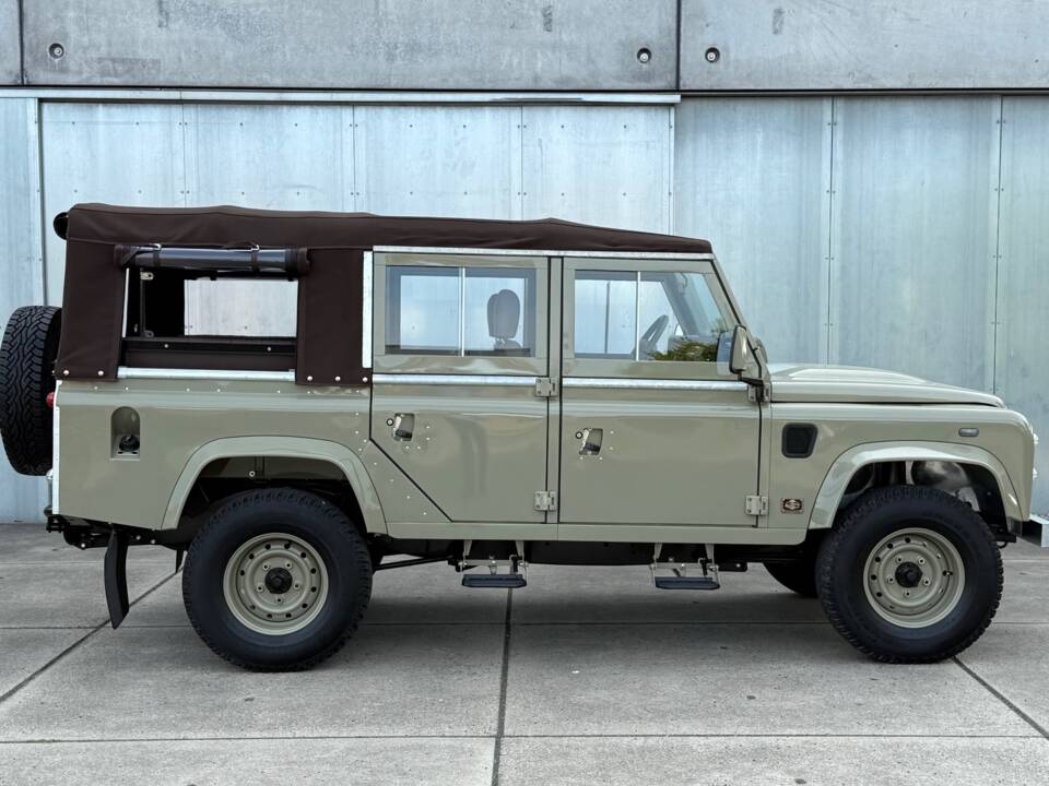 Bild 1/21 von Land Rover Defender 110 (2005)