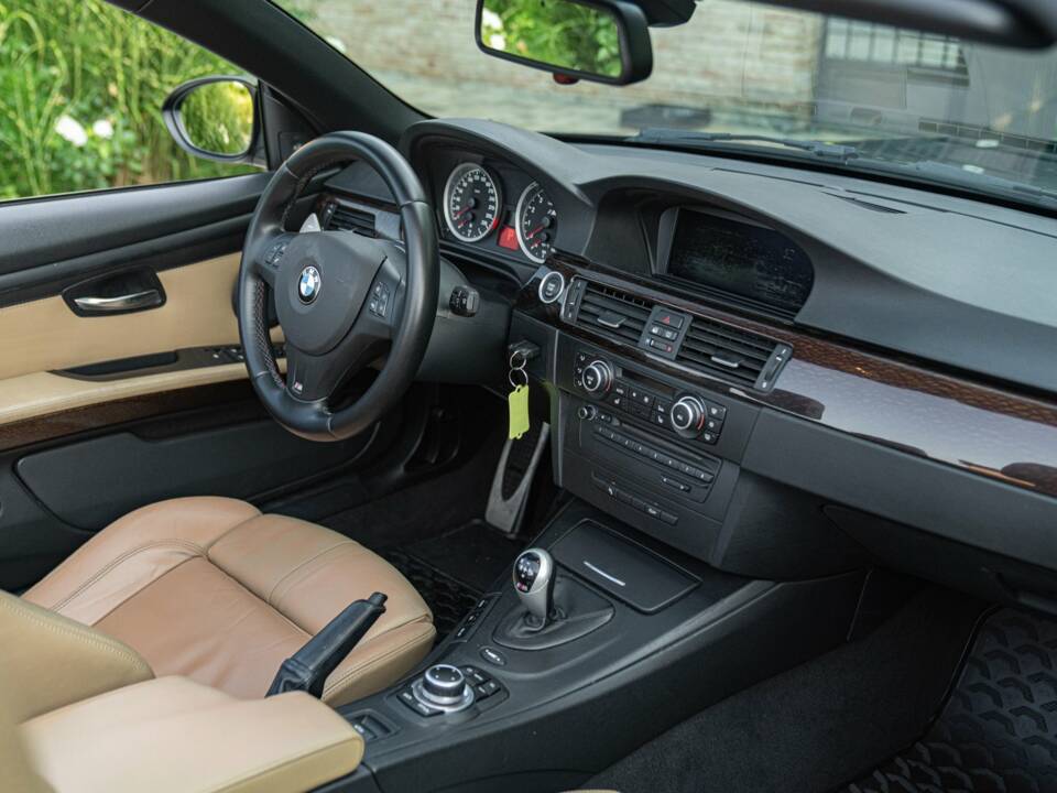 Bild 35/50 von BMW M3 (2010)