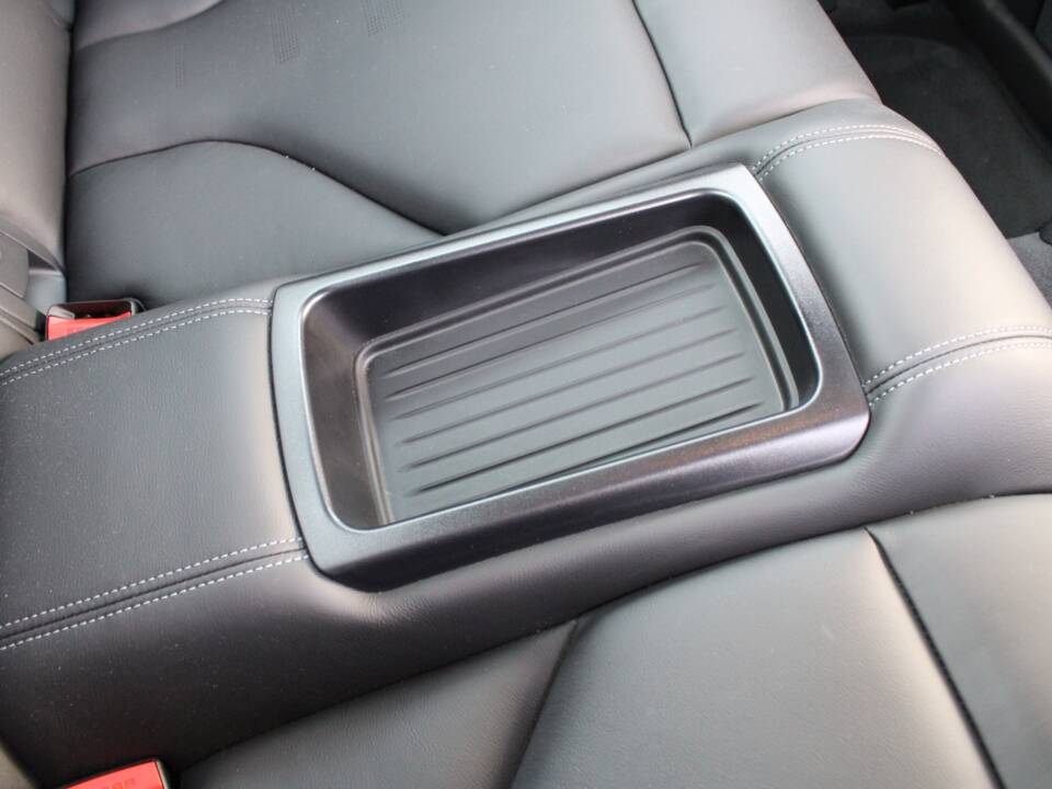 Image 67/98 of BMW M4 (2014)