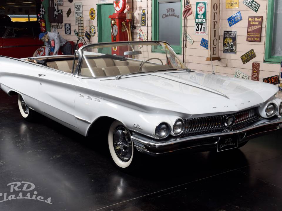 Image 7/47 of Buick Le Sabre Convertible (1960)