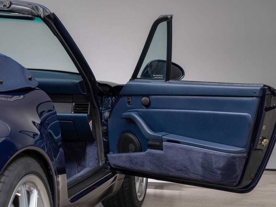 Image 8/25 of Porsche 911 Carrera (1997)